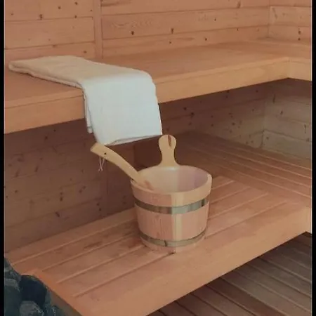 Casa De Jacuzzi E Sauna Villa