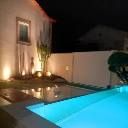 Villa Casa De Jacuzzi E Sauna *