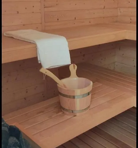 Casa De Jacuzzi E Sauna Villa