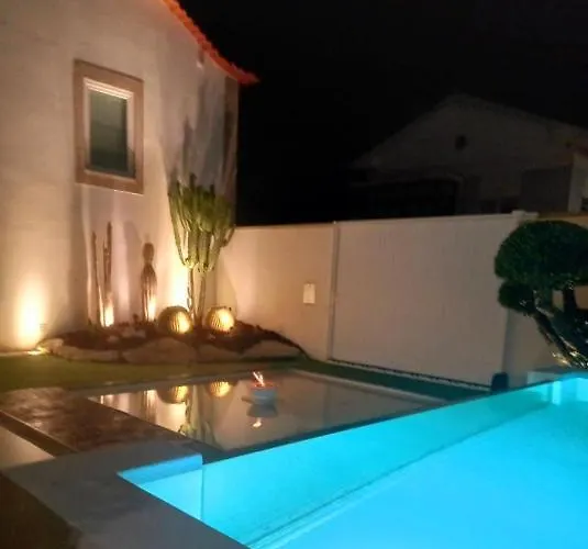 Villa Casa De Jacuzzi E Sauna *