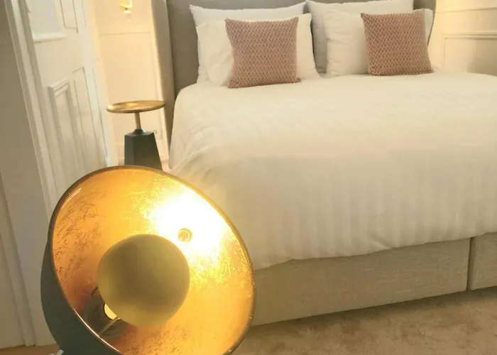 Villa Casa De Jacuzzi E Sauna *