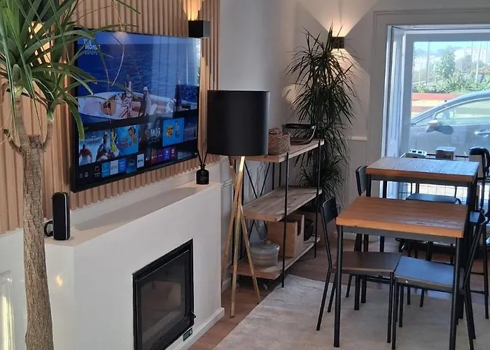 Villa Casa De Jacuzzi E Sauna Moledo (Viana do Castelo)